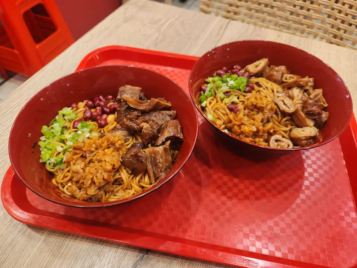 braised pork intestines rice noodle 肥肠拌粉, Slurp Noodle 嗦粉
